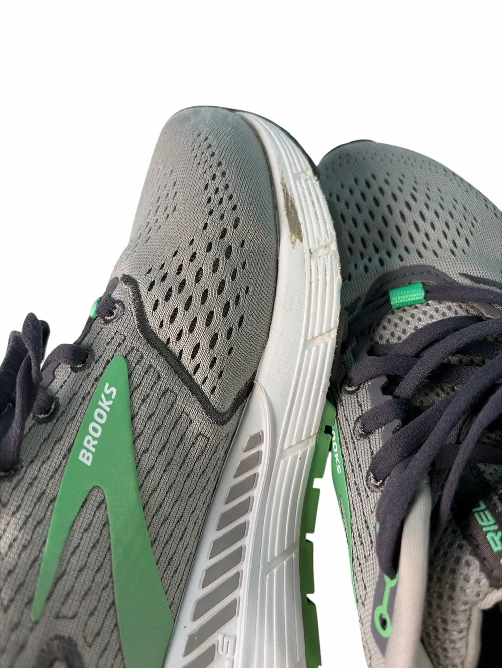 Brooks Ariel 20 Running Shoes Women Size 8.5 Gray Green Comfort Cushion Sneakers